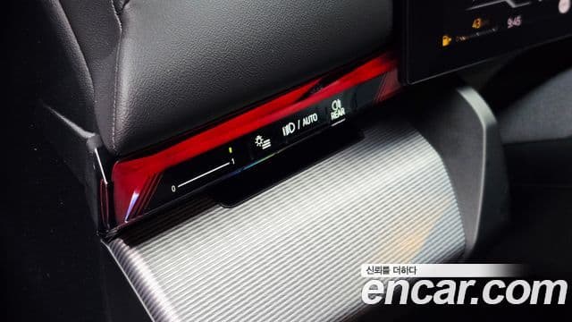 BMW 5 Series 2025 — Фото 12/20