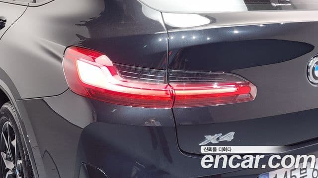 BMW X4 2024 — Photo 17/34
