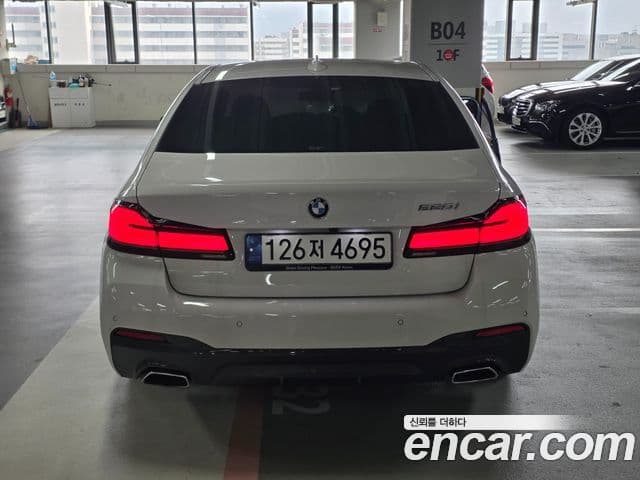BMW 5 Series 2021 — ფოტო 3/20