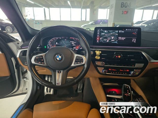 BMW 5 Series 2021 — ფოტო 4/20