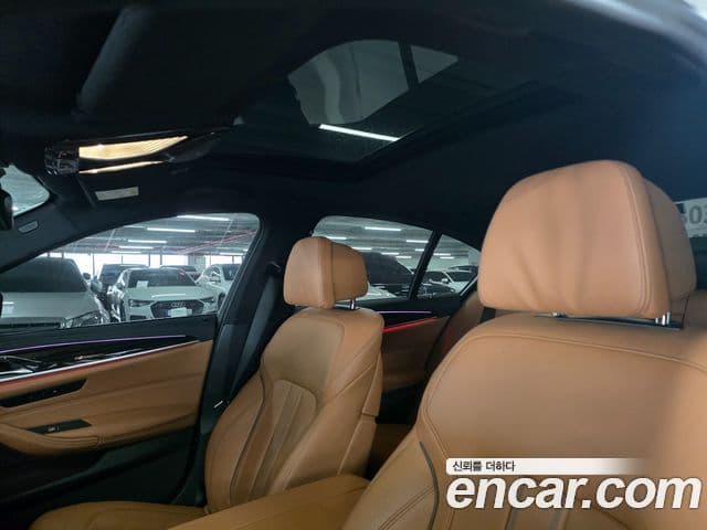 BMW 5 Series 2021 — ფოტო 14/20