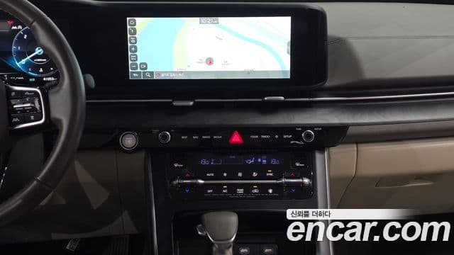 Kia Carnival 2022 — ფოტო 13/20