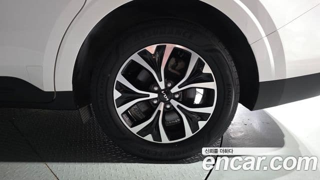 Kia Carnival 2023 — Photo 10/39