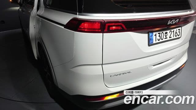 Kia Carnival 2023 — Photo 3/39