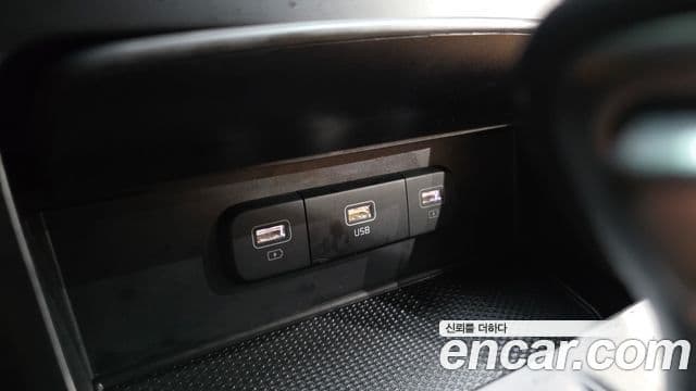 Kia Carnival 2023 — Photo 36/39