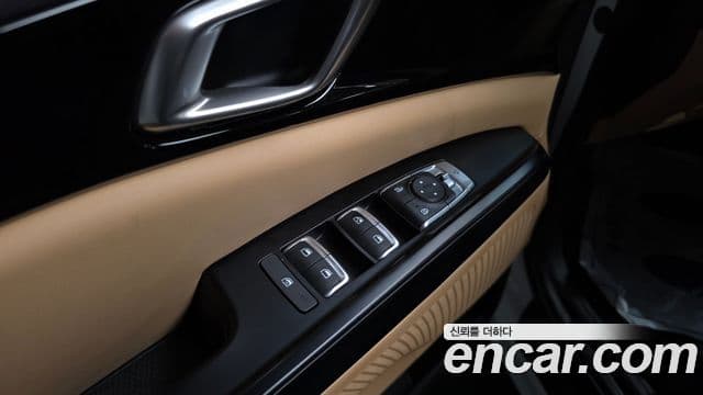 Kia Carnival 2023 — Photo 5/39