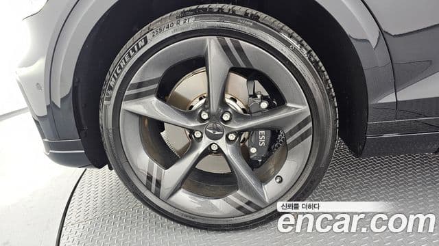 Genesis GV70 2024 — Photo 12/33