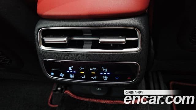Genesis GV70 2024 — Photo 13/33