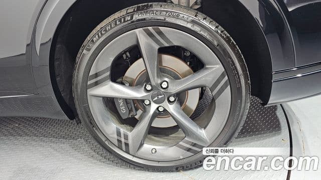 Genesis GV70 2024 — Photo 33/33