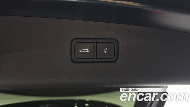 Genesis GV70 2024 — Photo 29/33