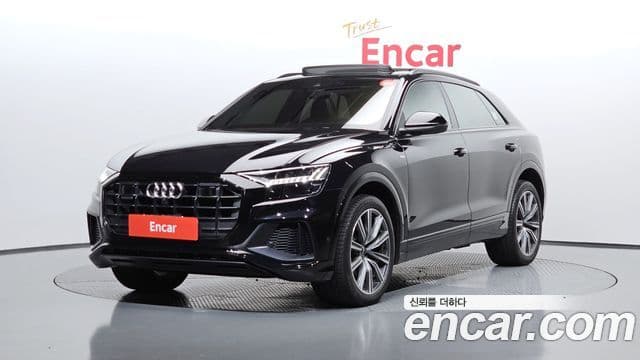 Audi Q7 2021 — Фото 1/20