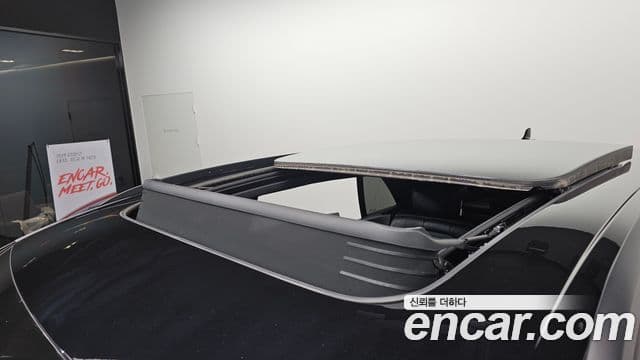 Audi Q8 2021 — Şəkil 33/36