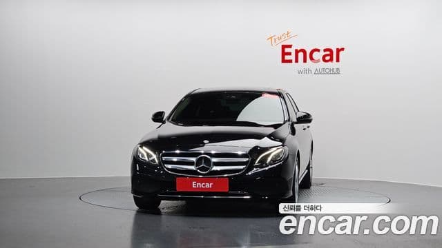 Mercedes-Benz E-Class 2018 — Фото 3/20