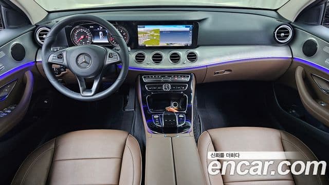 Mercedes-Benz E-Class 2018 — Фото 7/20