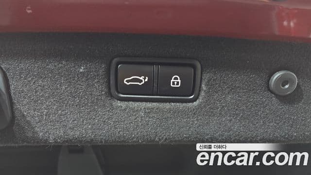 Genesis G70 2019 — ფოტო 17/20