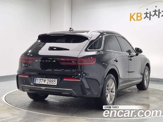 Genesis GV70 2021 — ფოტო 2/19