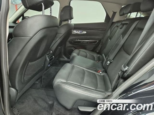 Genesis GV70 2021 — ფოტო 14/19
