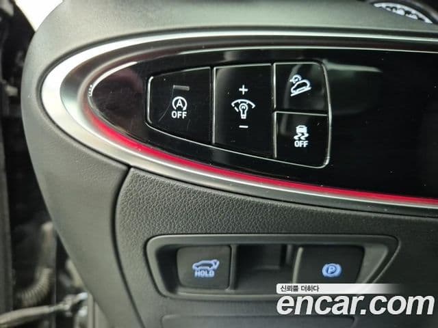 Genesis GV70 2021 — ფოტო 16/19