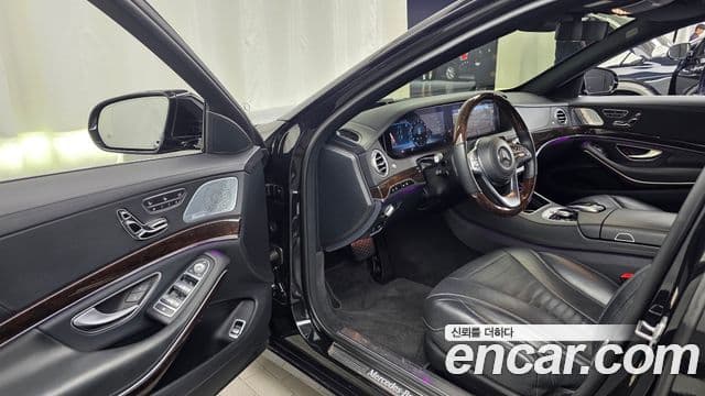 Mercedes-Benz S-Class 2019 — Фото 10/20
