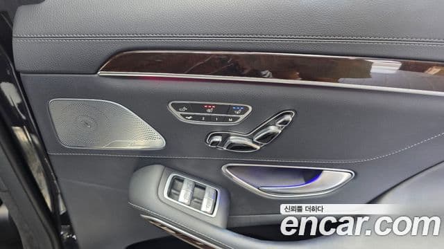 Mercedes-Benz S-Class 2019 — Фото 18/20