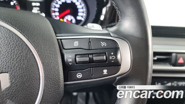 Kia K5 2023 — Şəkil 17/20