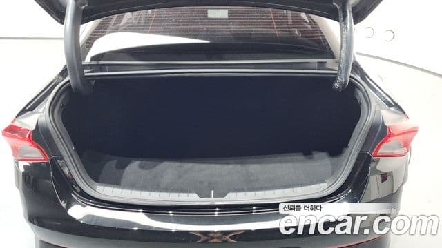 Kia K5 2023 — Şəkil 18/20