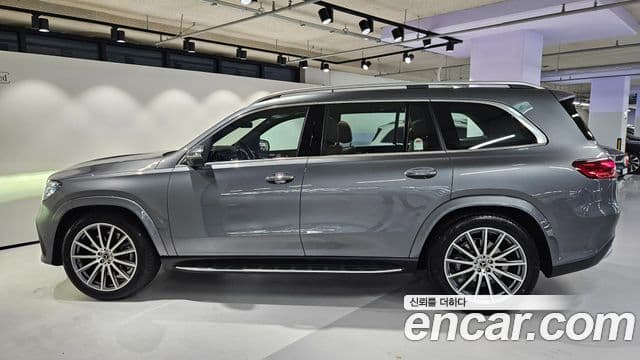 Mercedes-Benz GLS-Class 2025 — Photo 12/20