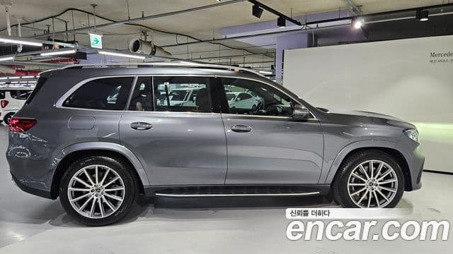 Mercedes-Benz GLS-Class 2025 — Photo 7/20