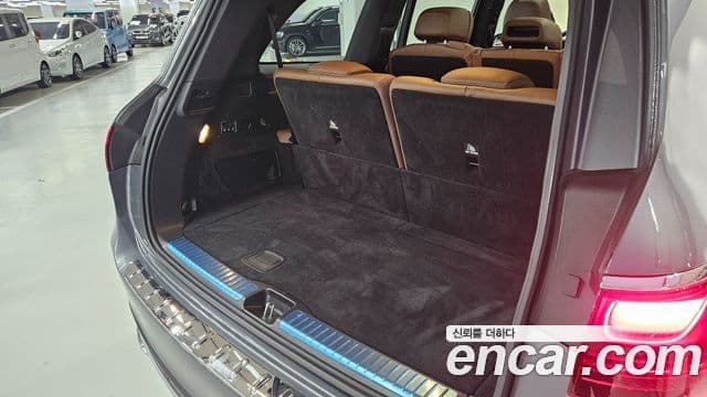 Mercedes-Benz GLS-Class 2025 — Photo 8/20