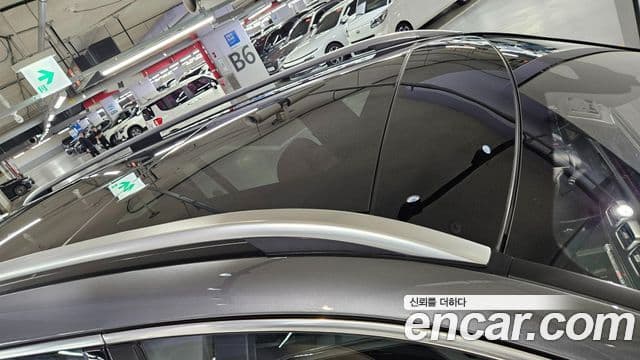 Mercedes-Benz GLS-Class 2025 — Photo 13/20