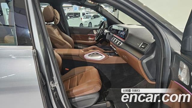 Mercedes-Benz GLS-Class 2025 — Photo 3/20