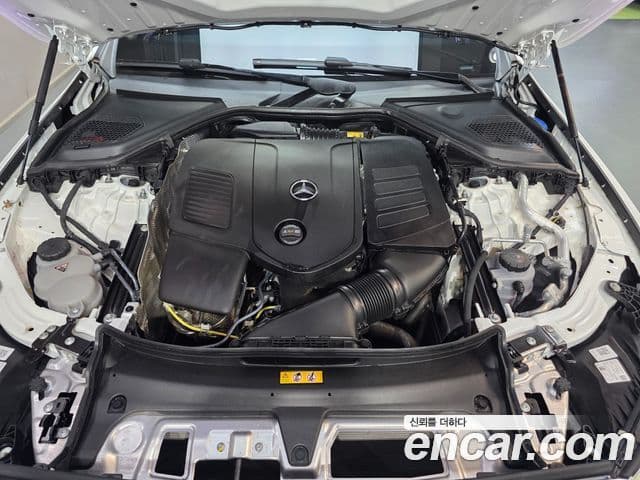 Mercedes-Benz E-Class 2025 — ფოტო 5/20