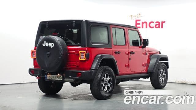 Jeep Wrangler 2022 — ფოტო 2/20
