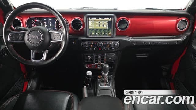 Jeep Wrangler 2022 — ფოტო 7/20