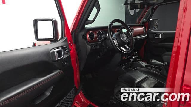 Jeep Wrangler 2022 — ფოტო 10/20