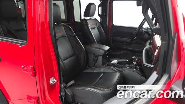 Jeep Wrangler 2022 — ფოტო 11/20