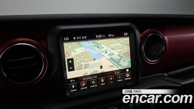 Jeep Wrangler 2022 — ფოტო 15/20