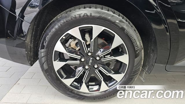 Kia Carnival 2023 — Şəkil 4/20