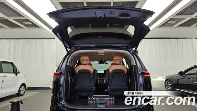 Kia Carnival 2023 — Şəkil 20/20