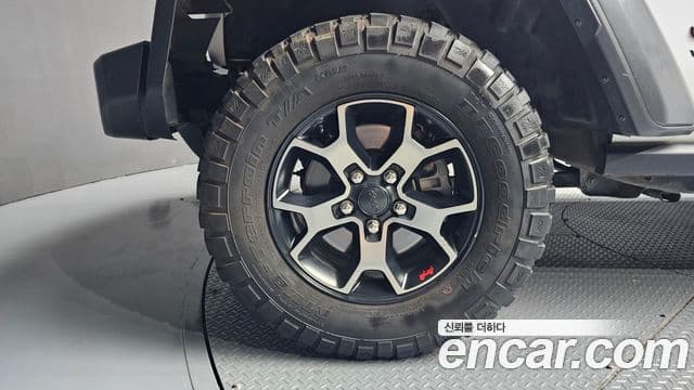 Jeep Wrangler 2019 — Photo 27/32