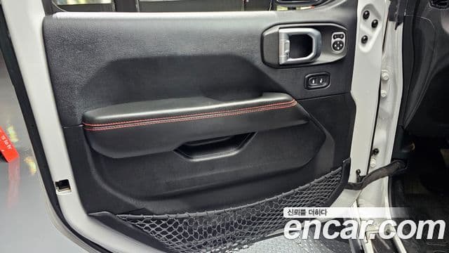 Jeep Wrangler 2019 — Photo 1/32