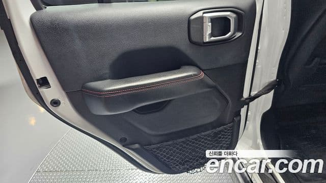 Jeep Wrangler 2019 — Photo 6/32