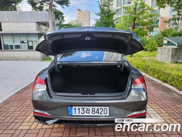 Hyundai Avante 2022 — ფოტო 16/19