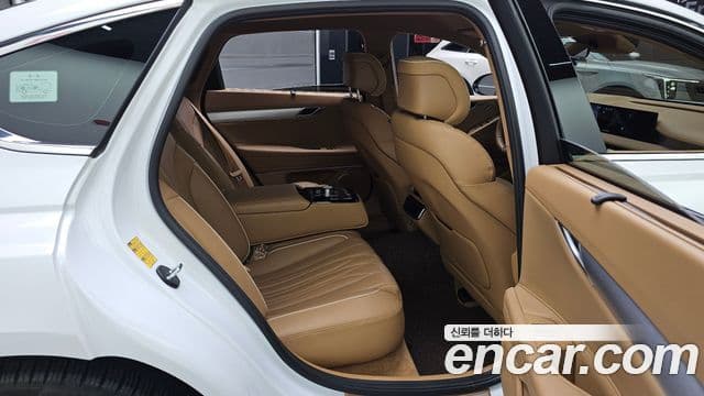 Genesis Electrified G80 2024 — Şəkil 12/20