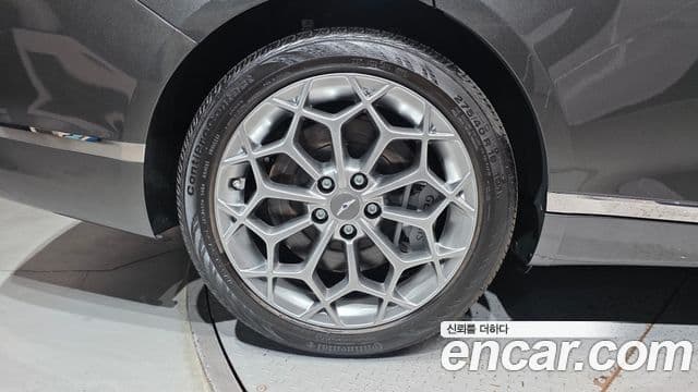 Genesis Electrified G80 2023 — ფოტო 5/20