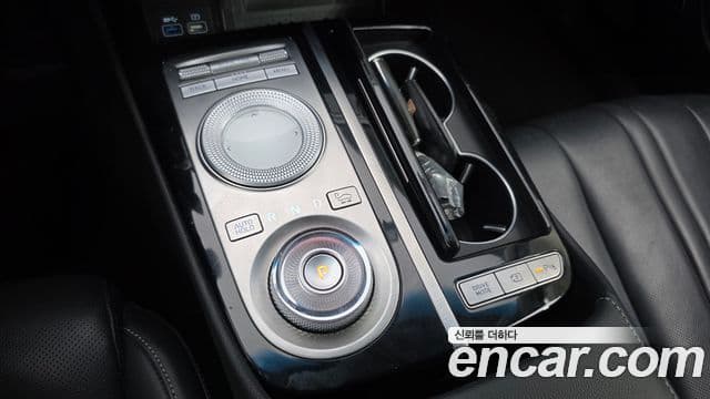 Genesis Electrified G80 2020 — Şəkil 9/20