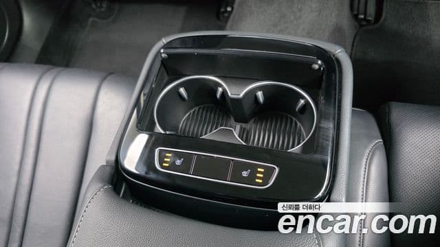 Genesis Electrified G80 2020 — Şəkil 19/20