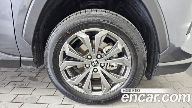 Toyota RAV4 2025 — Photo 22/32