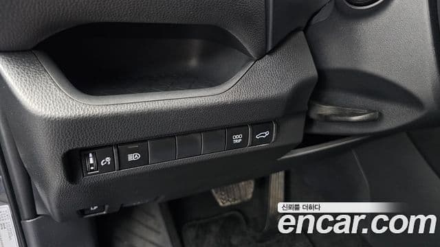 Toyota RAV4 2025 — Photo 5/32