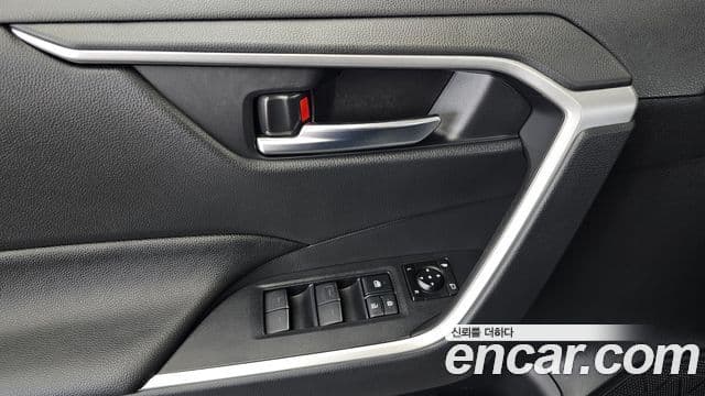 Toyota RAV4 2025 — Photo 32/32